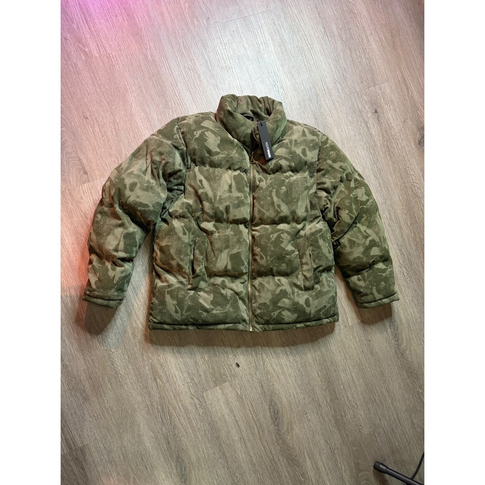 NovaMEN Fashion Nova Camo Corduroy Puffer Jacket Green Mens XL New With Tags